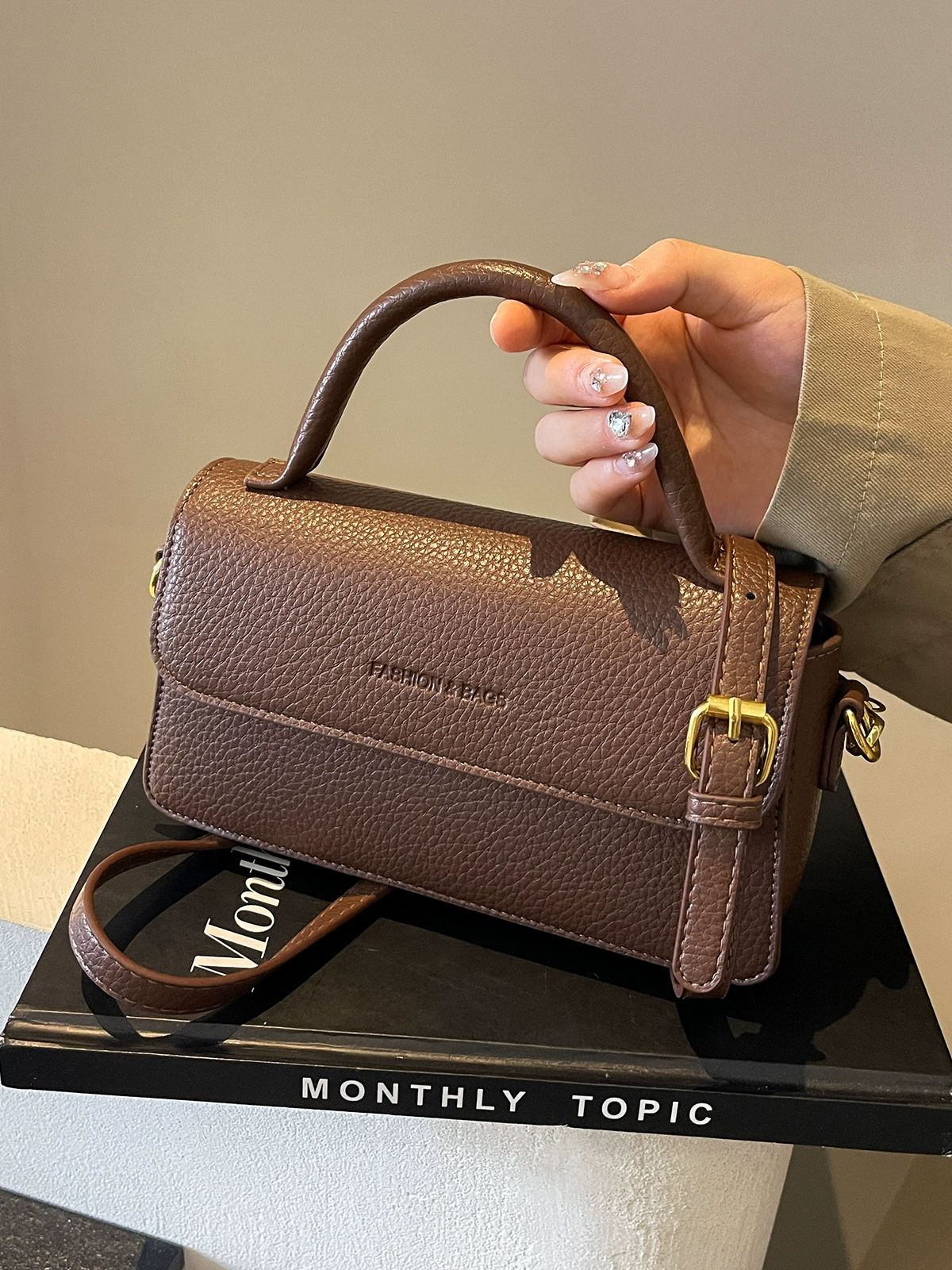 Super hot handheld small square bag - Image 6