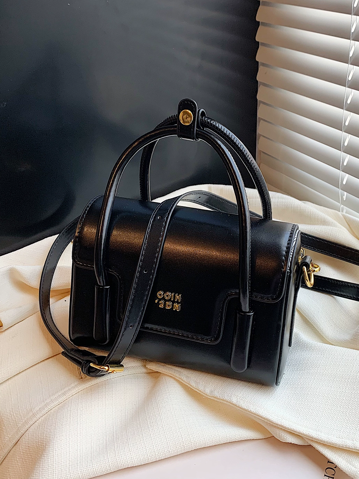 Super hot handheld small square bag - Image 3