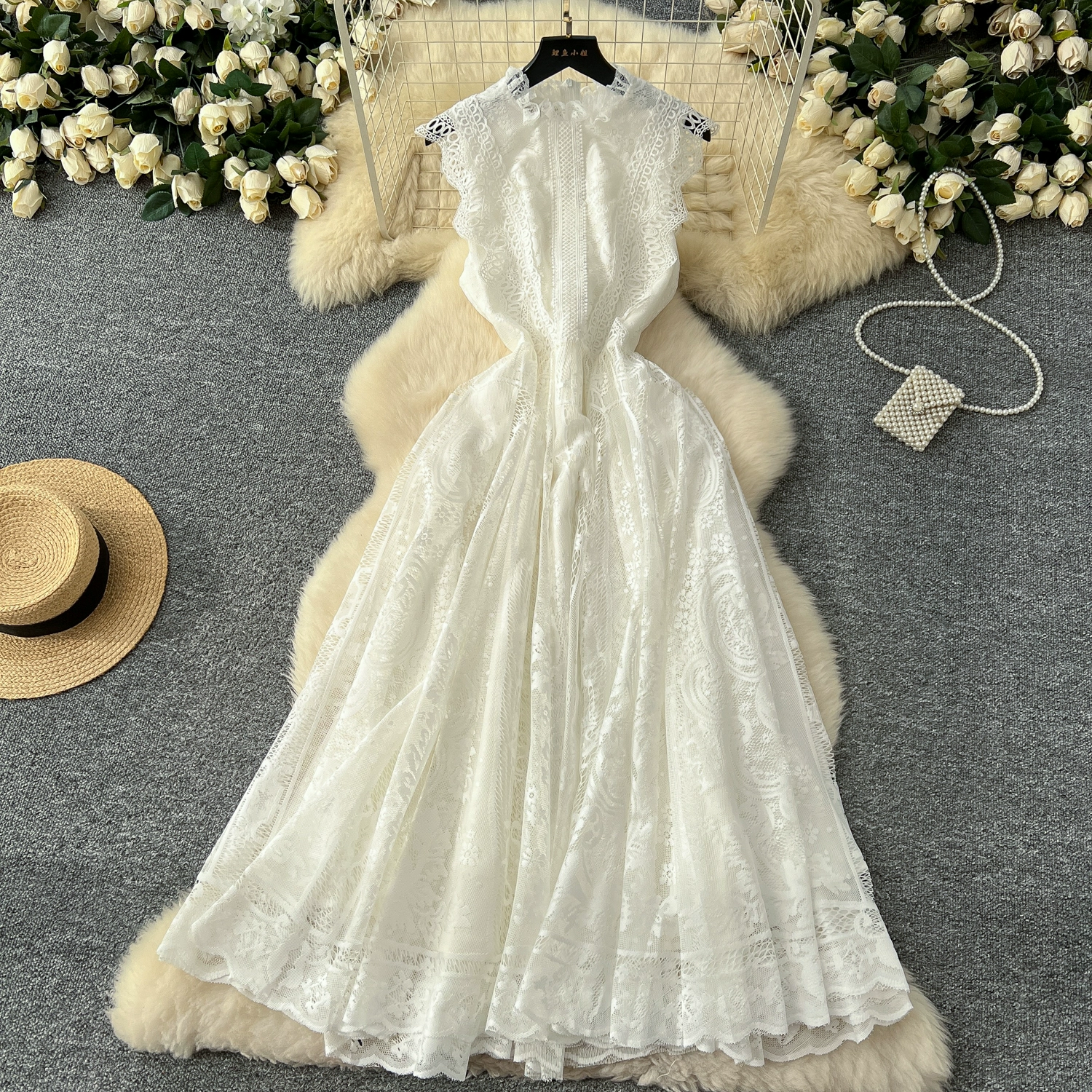 Retro romantic atmosphere sleeveless dress