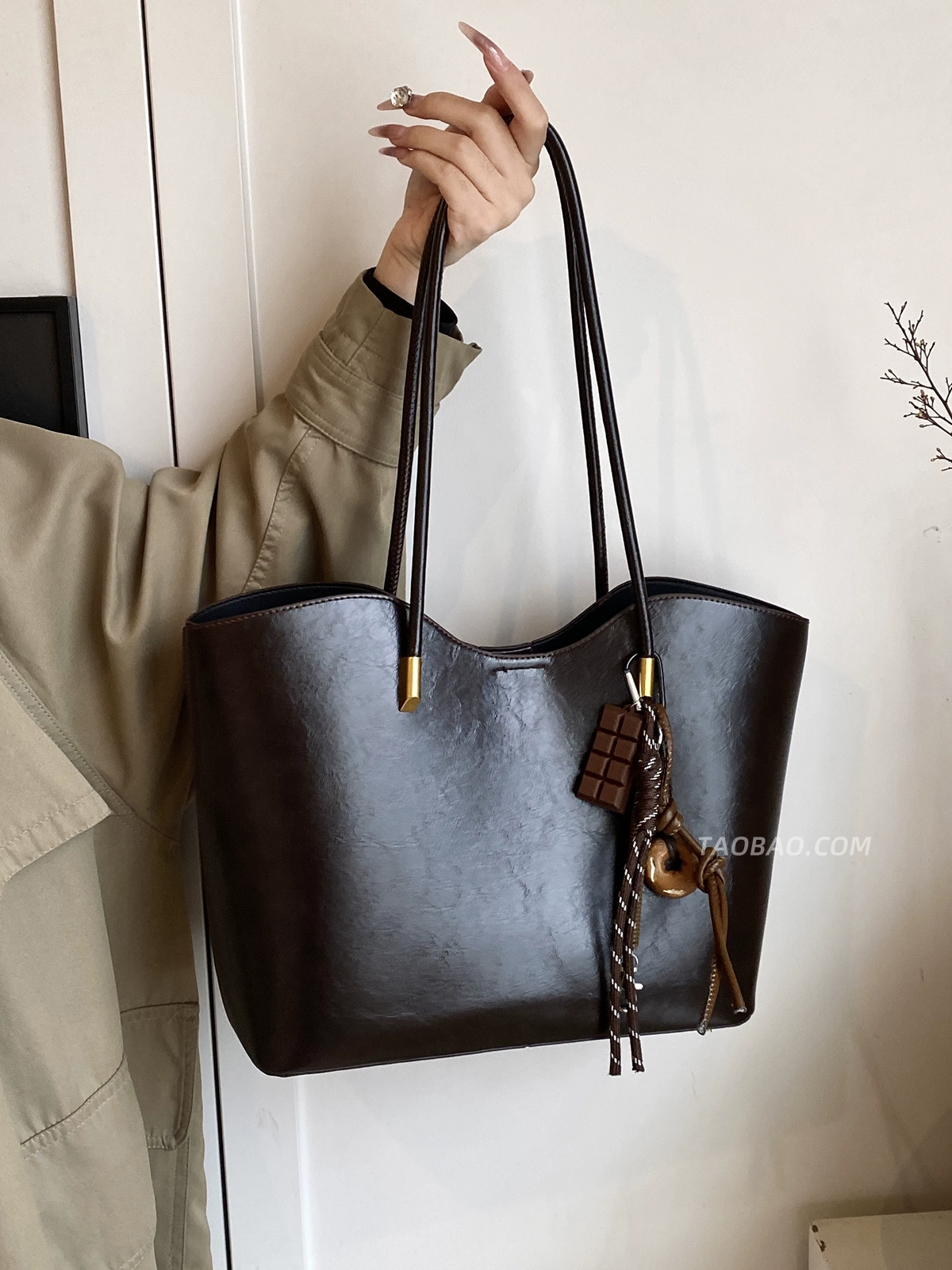 High-end oil wax leather large-capacity bag - Image 5