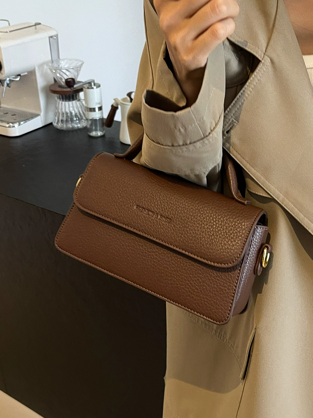 Super hot handheld small square bag - Image 7