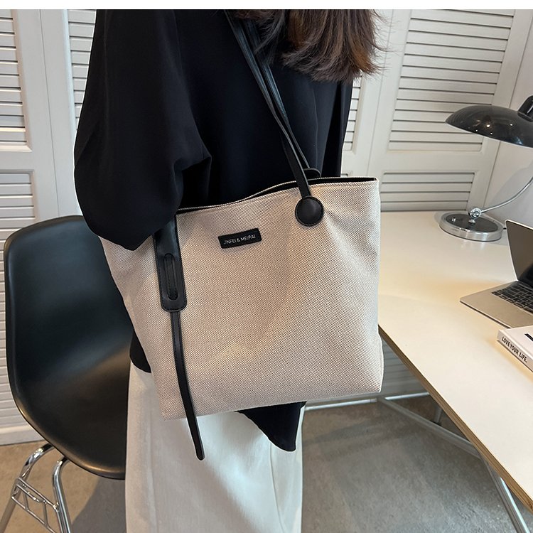 Winter versatile canvas bag - Image 9