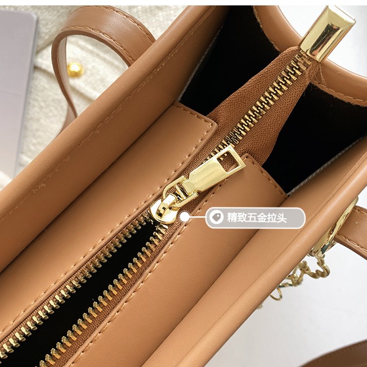 High-end women's handbag - Image 5