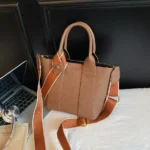 High-end women's handbag - Image 4
