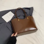 High-end oil wax leather large-capacity bag