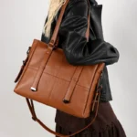 Women's stylish and versatile tote bag - Image 2