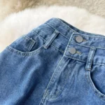 High-waisted jeans - Image 5