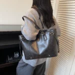 Stylish and trendy tote bag for commuting, fashionable and trendy, versatile and sophisticated, niche design, retro women's shoulder bag - Image 2