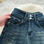 High-waisted two-button jeans - Image 5