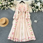 Long-sleeved positioning printed waist-length dress