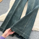 High-waisted two-button jeans - Image 4